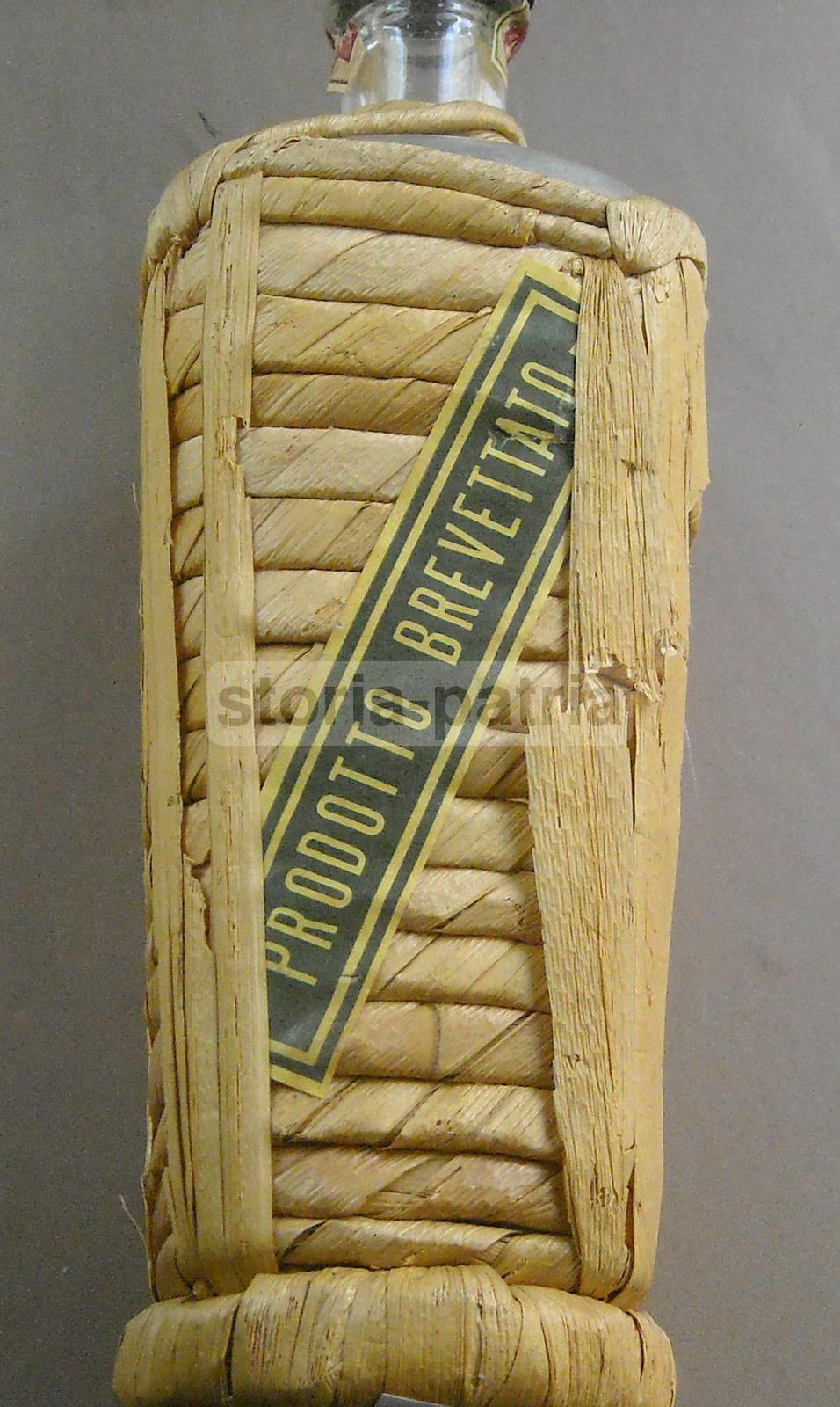 Abruzzo, Chieti, Barattucci, Liquori, Vecchia Bottiglia Impagliata, Amaro Centerba immagine 3