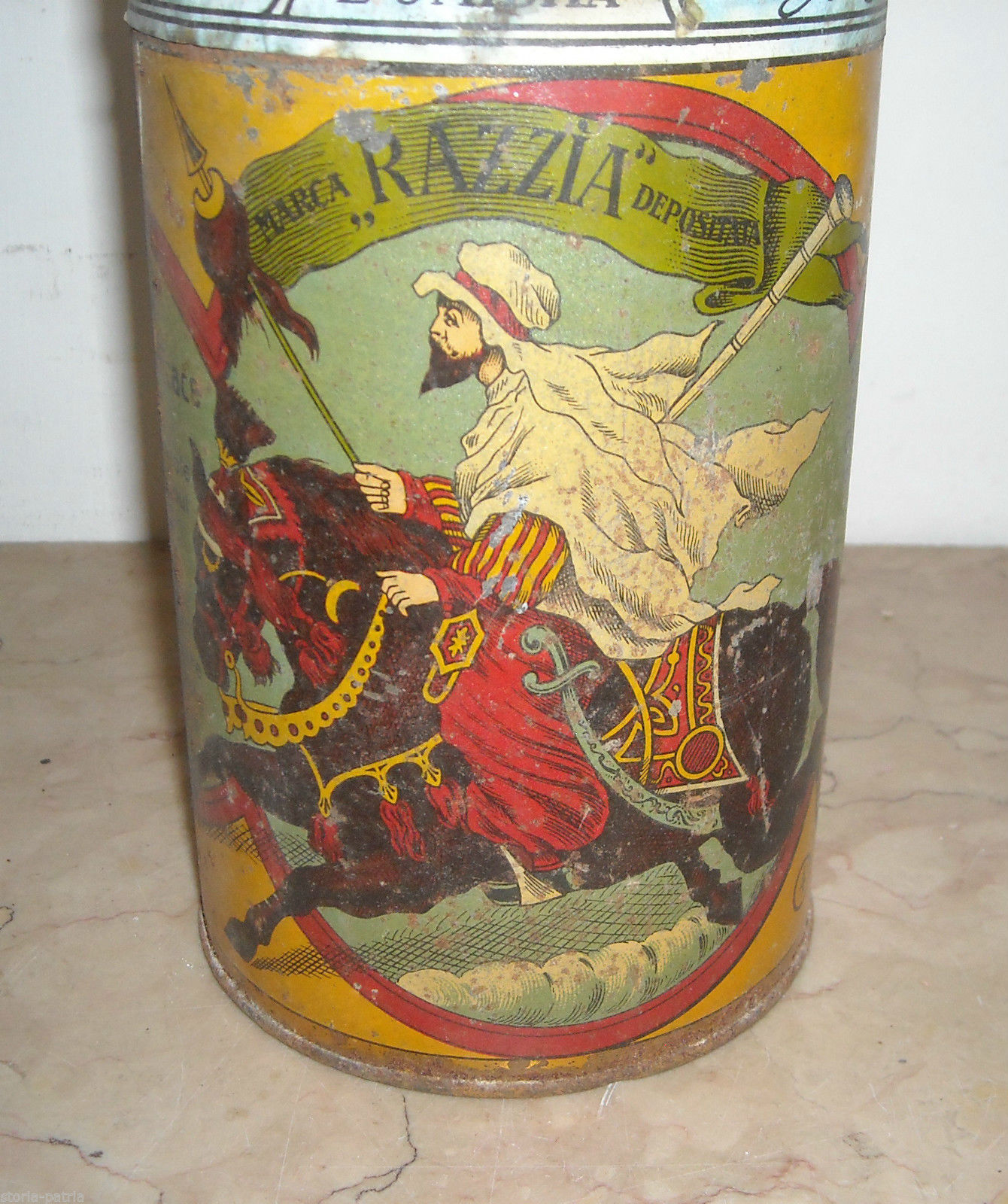 Raro Antico Barattolo In Latta, Insetticida Razzia, Neumann, Fiume, Milano, Araldica immagine 6